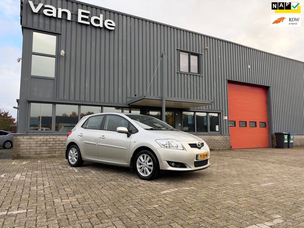 Toyota Auris - 1.6-16V Luna Automaat Keyless Clima Nwe Apk! - AutoWereld.nl