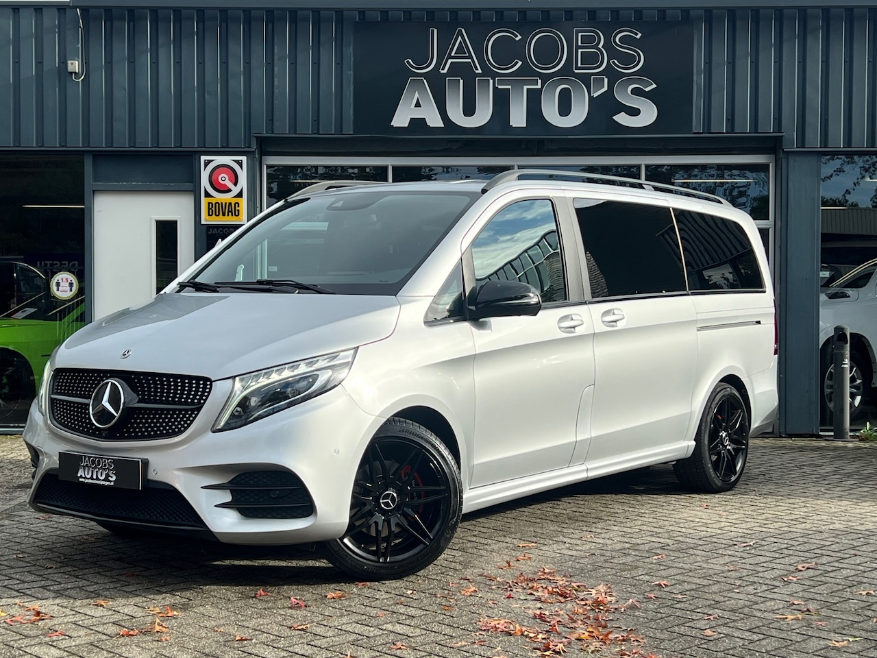 Mercedes-Benz V-klasse - 300d Lang DC AMG pakket - AutoWereld.nl