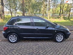 Peugeot 307 - 1.6-16V XT Pack