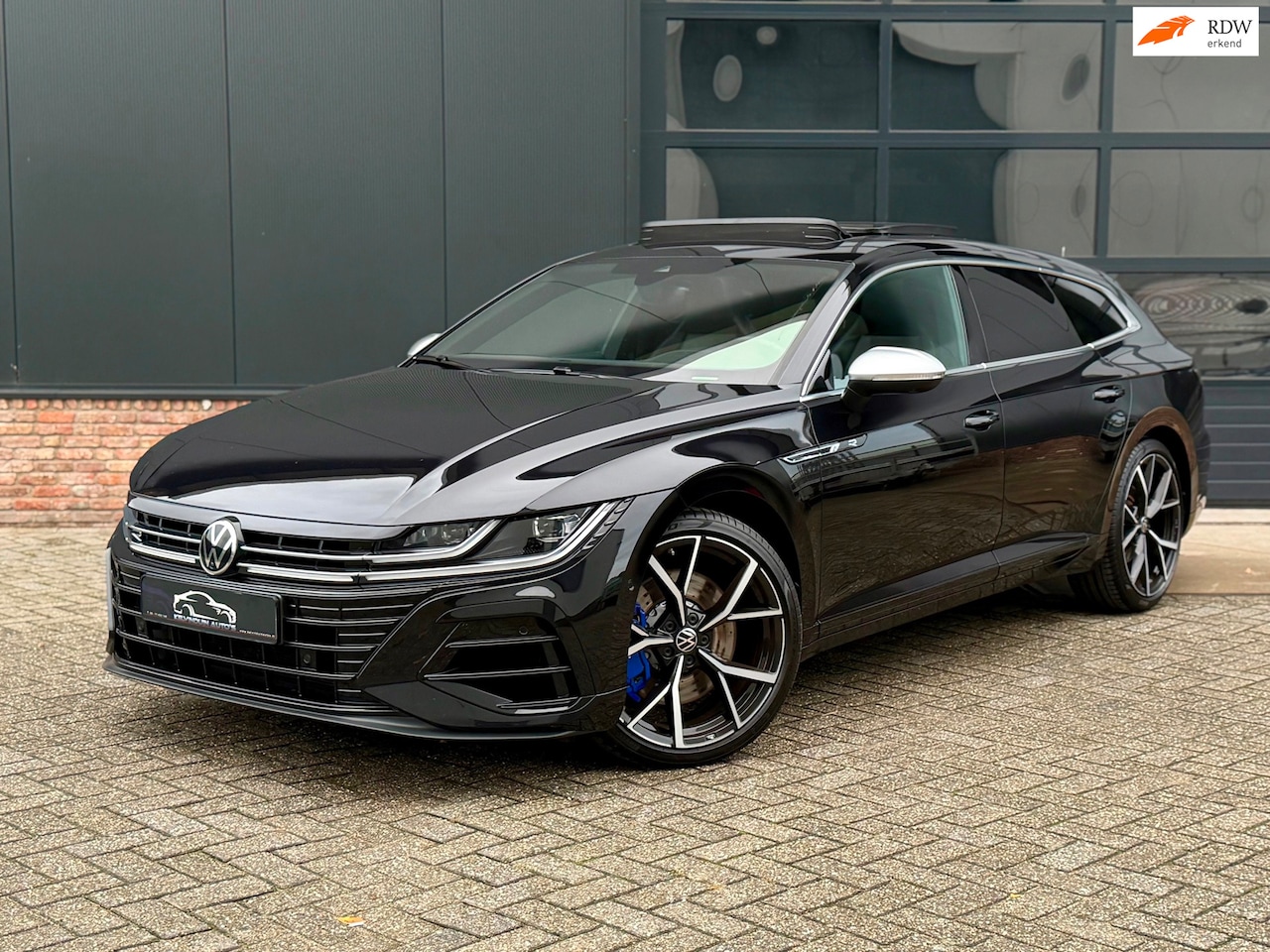 Volkswagen Arteon Shooting Brake - 2.0 TSi 320 PK R 4Motion |Stoel/Stuurverwarming|Memory|Head UP |Harman/Kardon|Pano|Trekhaa - AutoWereld.nl