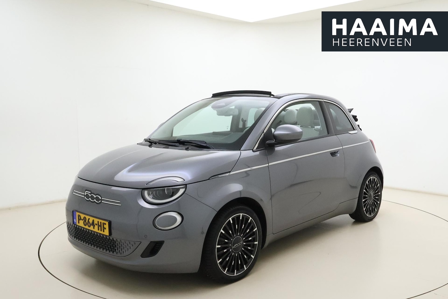 Fiat 500 C - La Prima 42 kWh | SOH 91% | Climate Control | Navigatie | Stoelverwarming | Camera | Parke - AutoWereld.nl