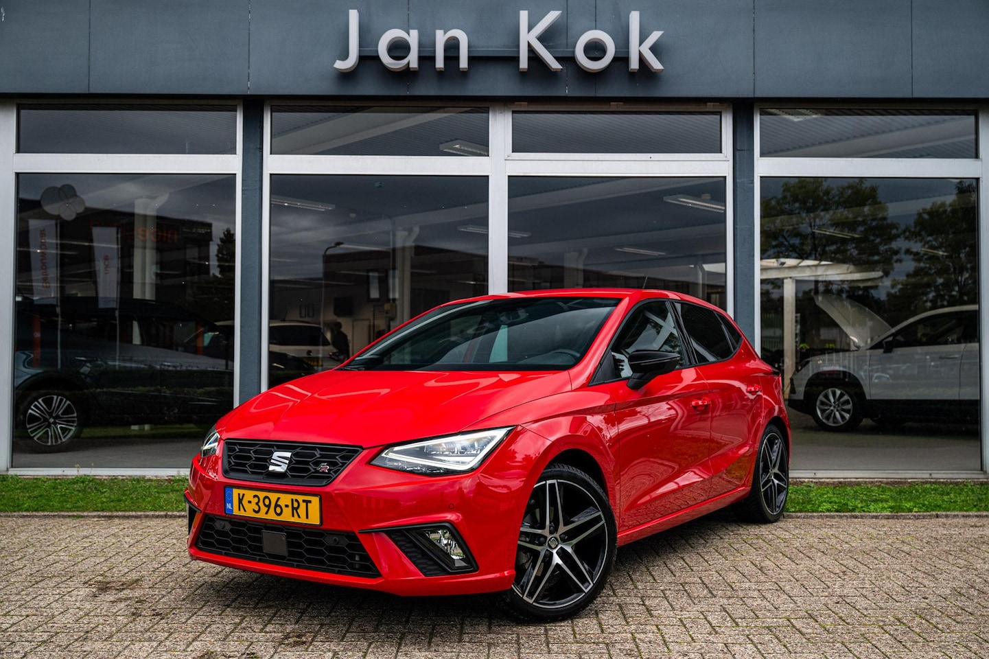 SEAT Ibiza - 1.0 TSi 110 pk DSG-7 FR Business Intense Plus | Alcantara | Full LED | Stoelverwarming - AutoWereld.nl