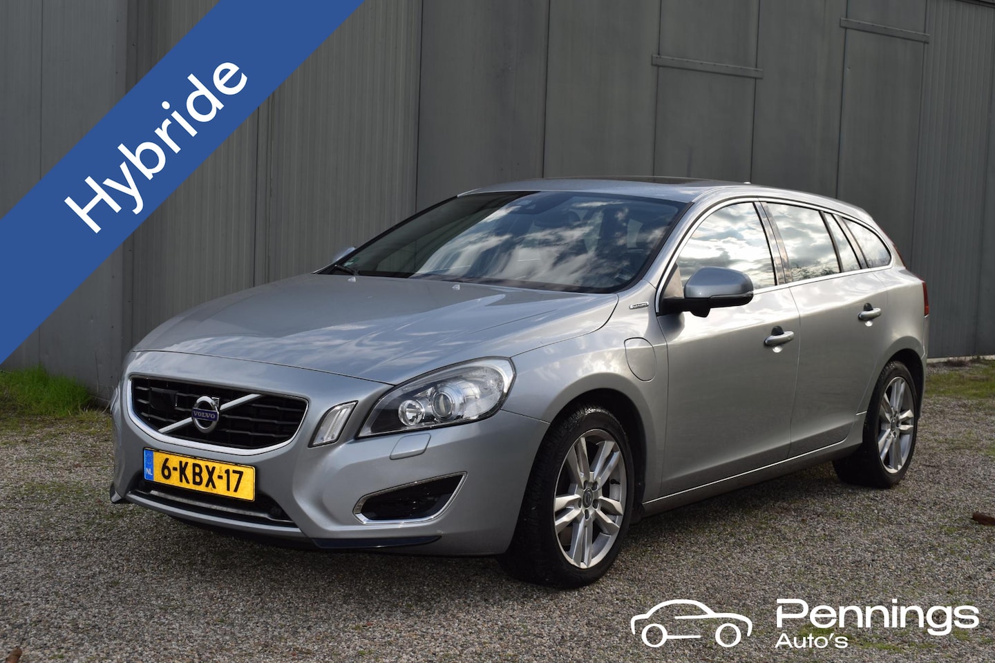 Volvo V60 - 2.4 D6 AWD Plug-In Hybrid Summum GEREVISEERDE DYNAMO EN ACCUPAKKET - AutoWereld.nl