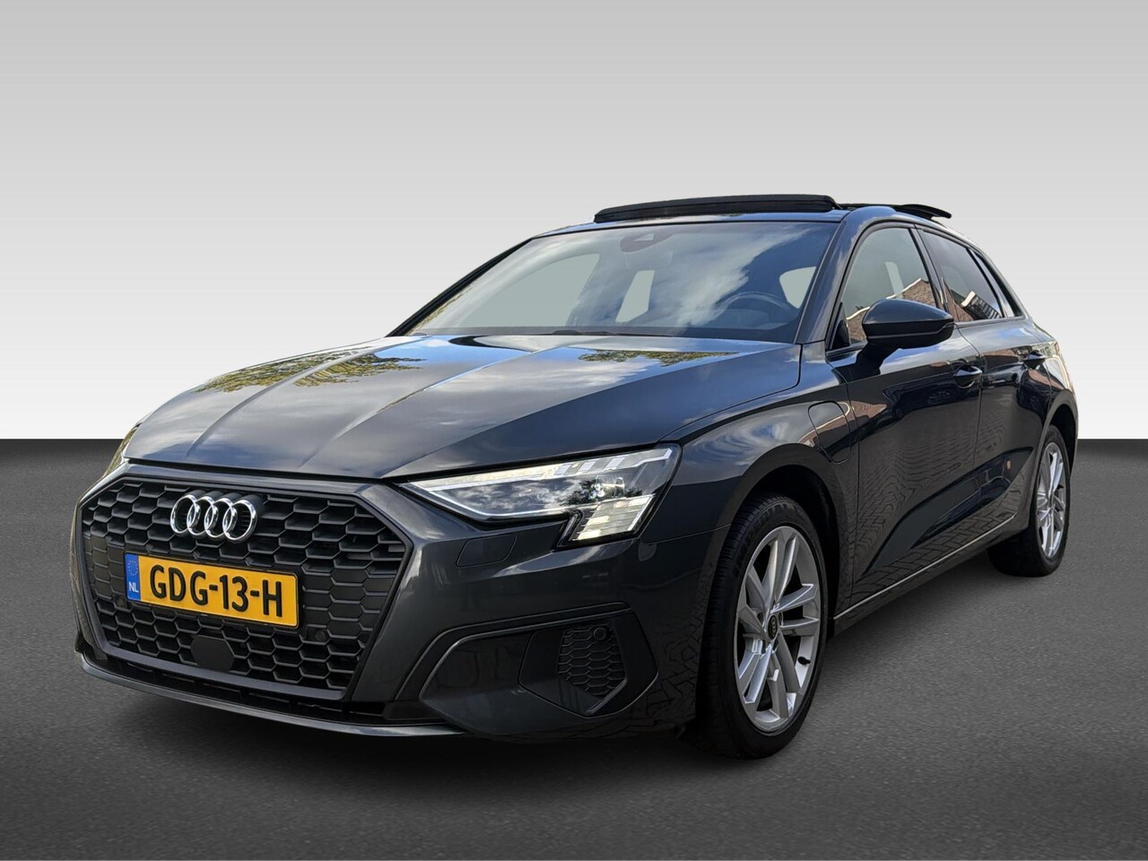 Audi A3 Sportback - 40 TFSI e Business edition 1.4 eTFSI | Achteruitrijcamera | Cruise control | DAB ontvanger - AutoWereld.nl