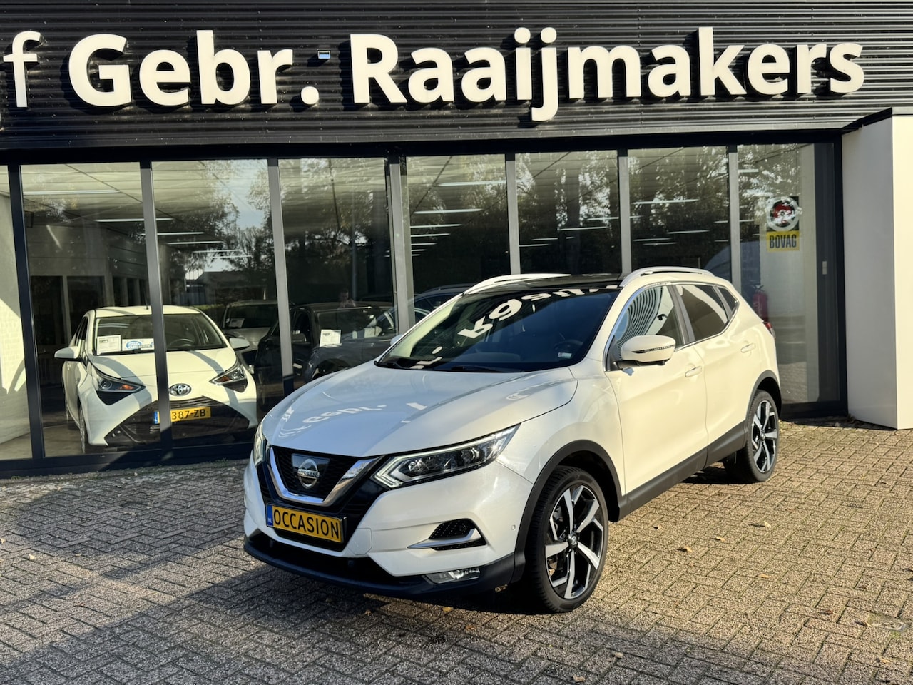 Nissan Qashqai - 1.5 dCi Tekna*Panoramadak*Navi*Camera*EXPORTPRIJS* - AutoWereld.nl