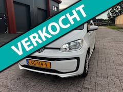 Volkswagen Up! - 1.0 BMT move up Nieuwe APK en 4 banden