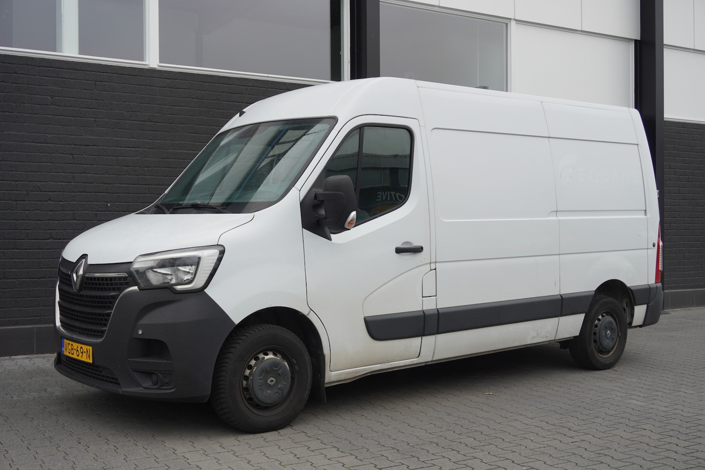 Renault Master - 2.3 dCi 135PK L2H2 EURO 6 - Airco - Navi - Cruise - €15.950,- Excl. - AutoWereld.nl