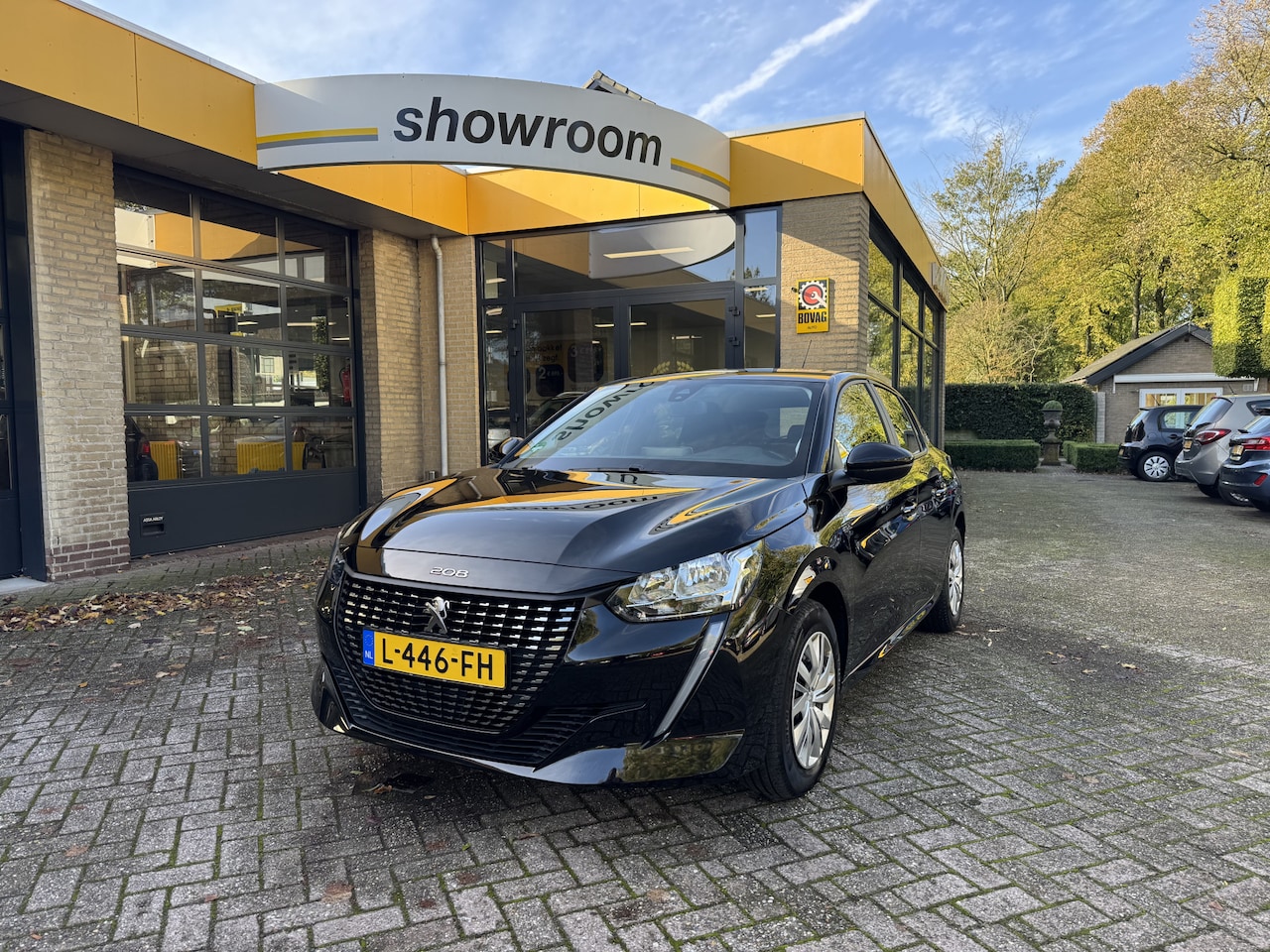 Peugeot 208 - 1.2 PureTech Active Airco Navi Carplay - AutoWereld.nl
