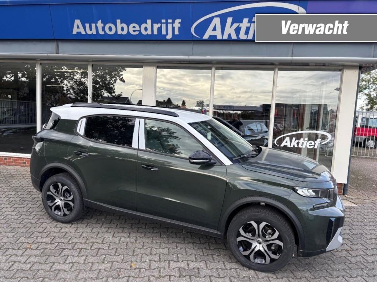 Citroën C3 Aircross - 1.2 Hybrid 145PK PLUS 7-persoons - AutoWereld.nl