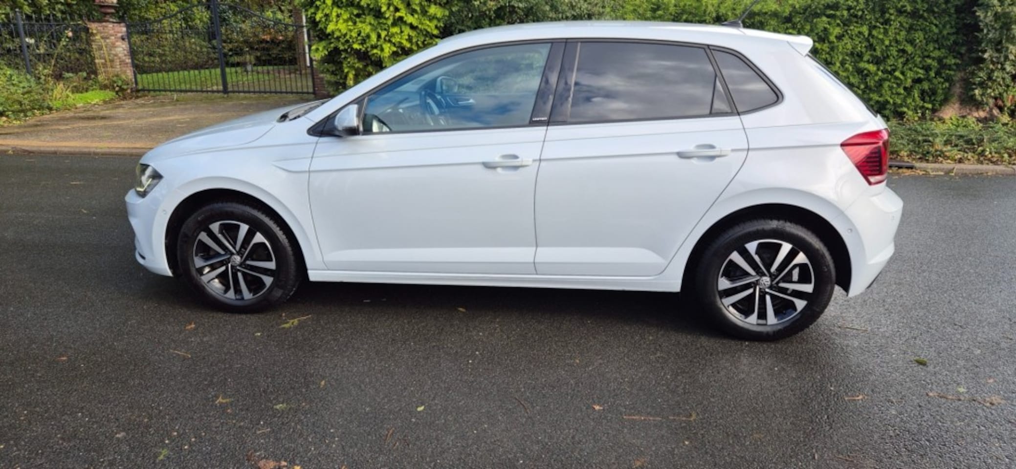 Volkswagen Polo - Comfortline United/ apple carplay android Adaptieve cruise control/stoelverw. - AutoWereld.nl