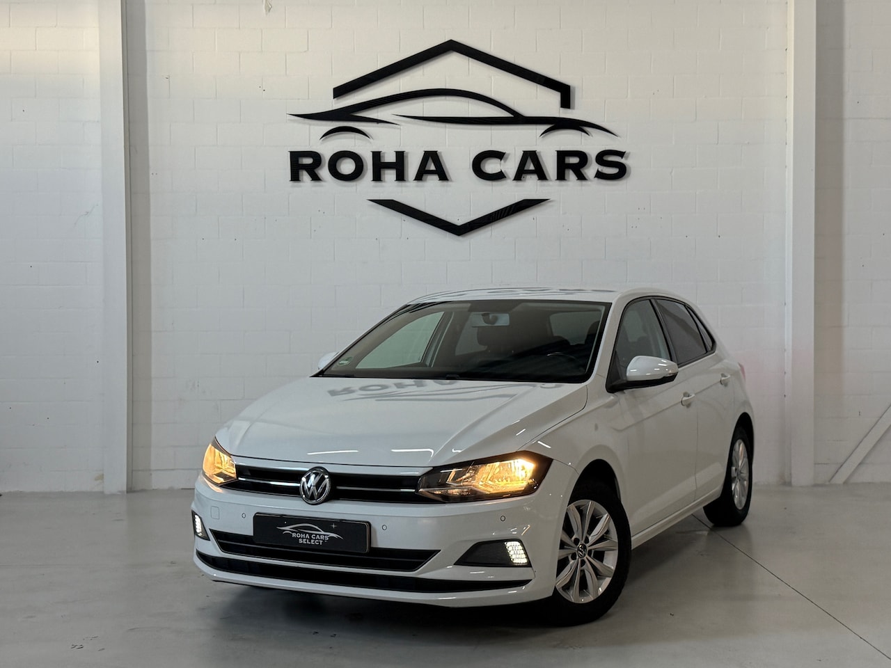 Volkswagen Polo - 1.0 MPI Comfortline *Stoelverwarming*Parkeersensoren*Velgen* - AutoWereld.nl