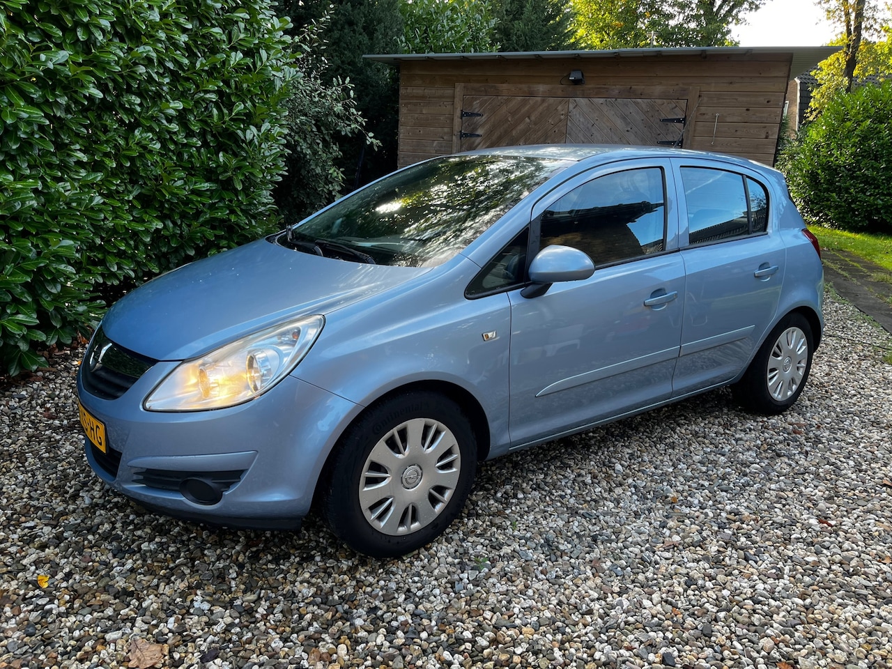 Opel Corsa - RIJKAAR/APK/HISTORY/BEURT/NAP/AIRCO/5drs//DIREKT MEE - AutoWereld.nl