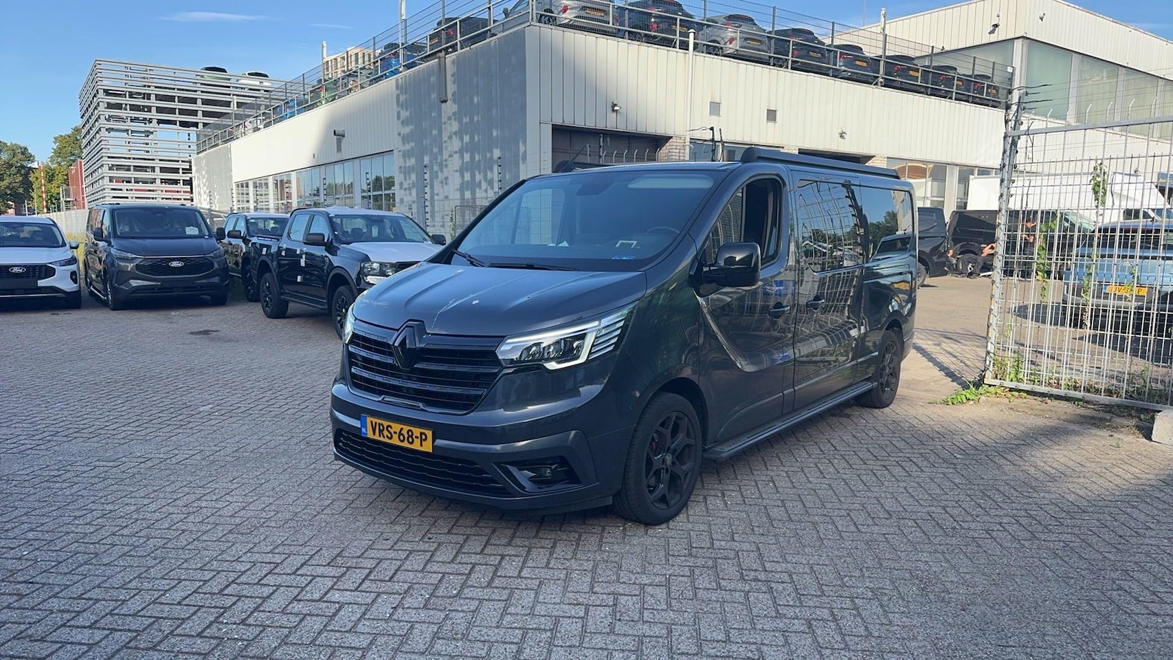 Renault Trafic - 2.0 dCi 150 T29 L2H1 DC Business Wordt verwacht - AutoWereld.nl