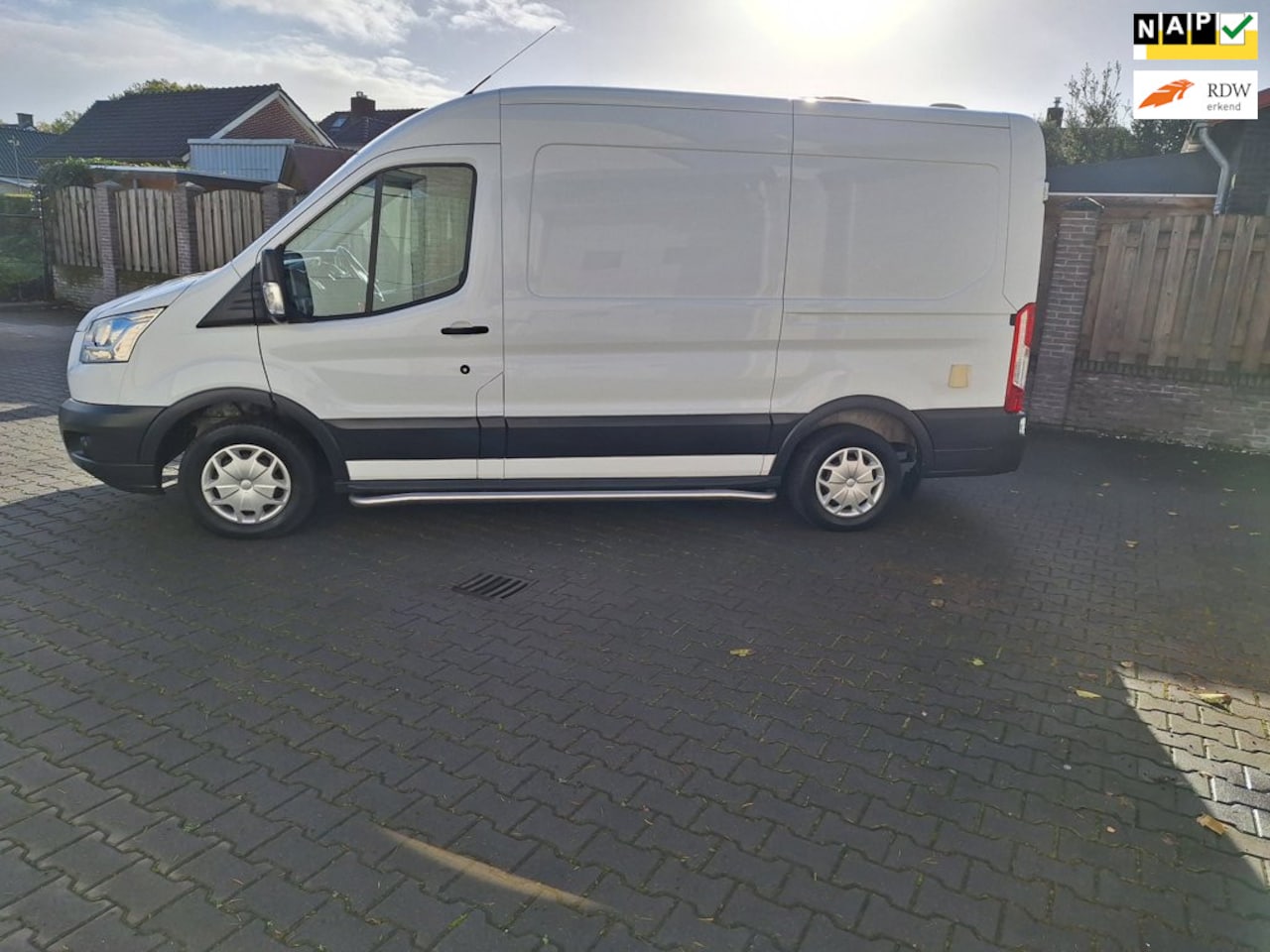 Ford Transit - 290 2.0 TDCI L2H2 Trend Hondenvervoer 51000 km !! - AutoWereld.nl