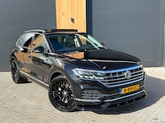 Volkswagen Touareg - 3.0 TDI R-Line (bj 2018) MASSAGE|PANO|XENON|LEER|STOELKOELING|VOL