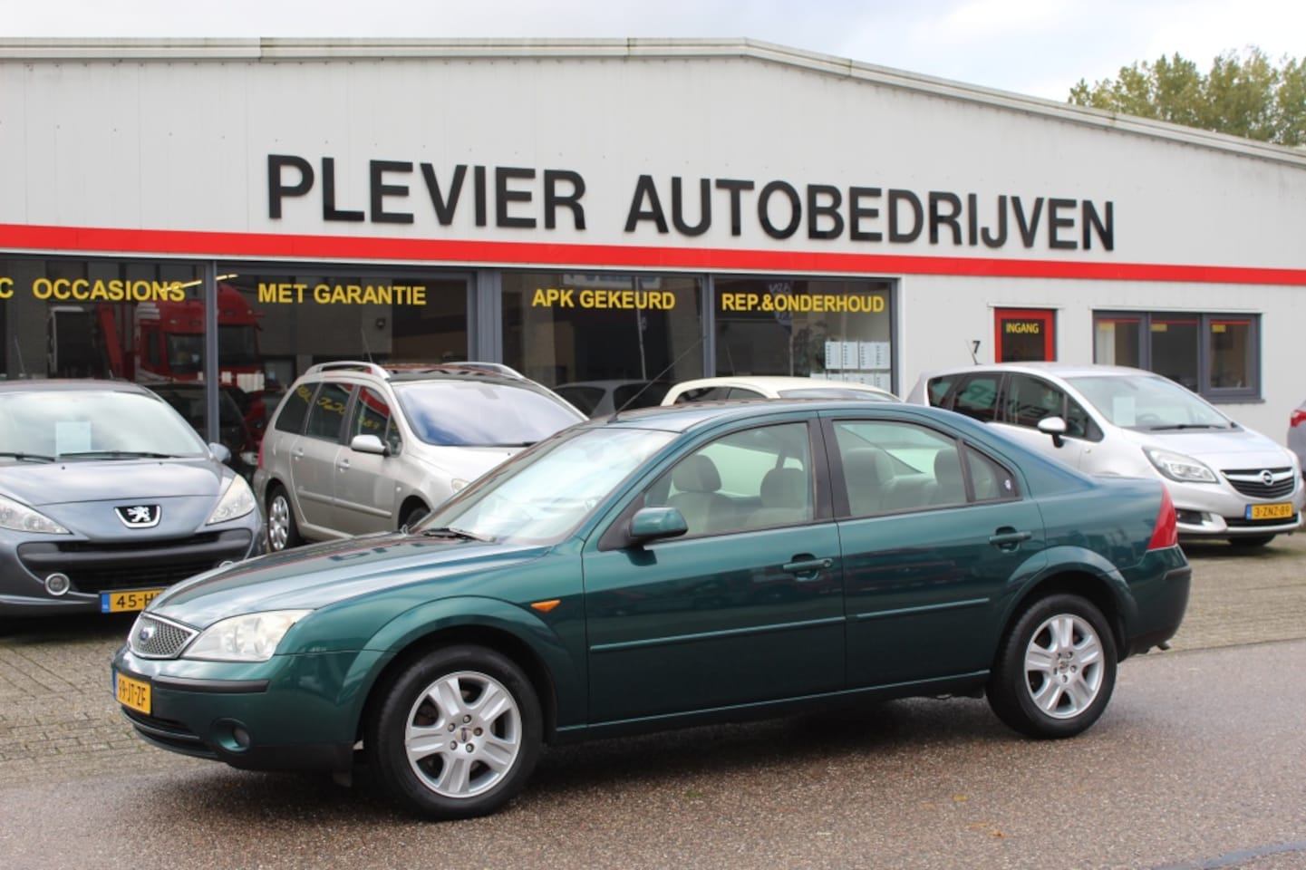 Ford Mondeo - 1.8 16V 92KW SEDAN Chia 1e eigenaar - AutoWereld.nl
