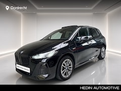 BMW 2-serie Active Tourer - 230e xDrive | M-Sport | Panorama | Leder | Camera | Adaptief onderstel Head-Up