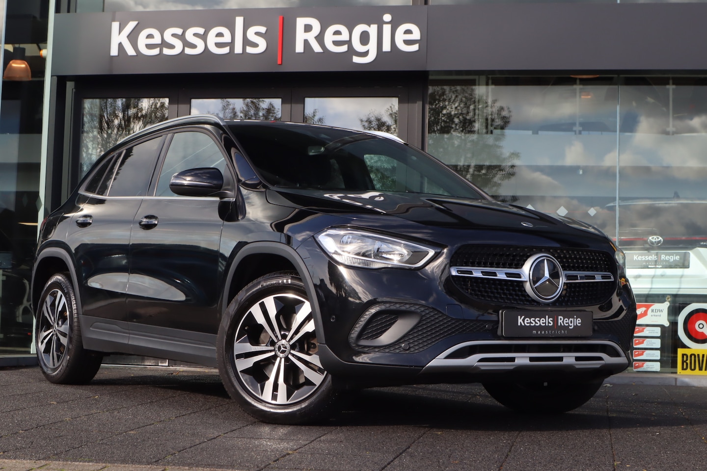 Mercedes-Benz GLA-Klasse - 250 e Style | Navi | Led | 18" | BLIS | Camera | CarPlay | Elec.a.klep - AutoWereld.nl