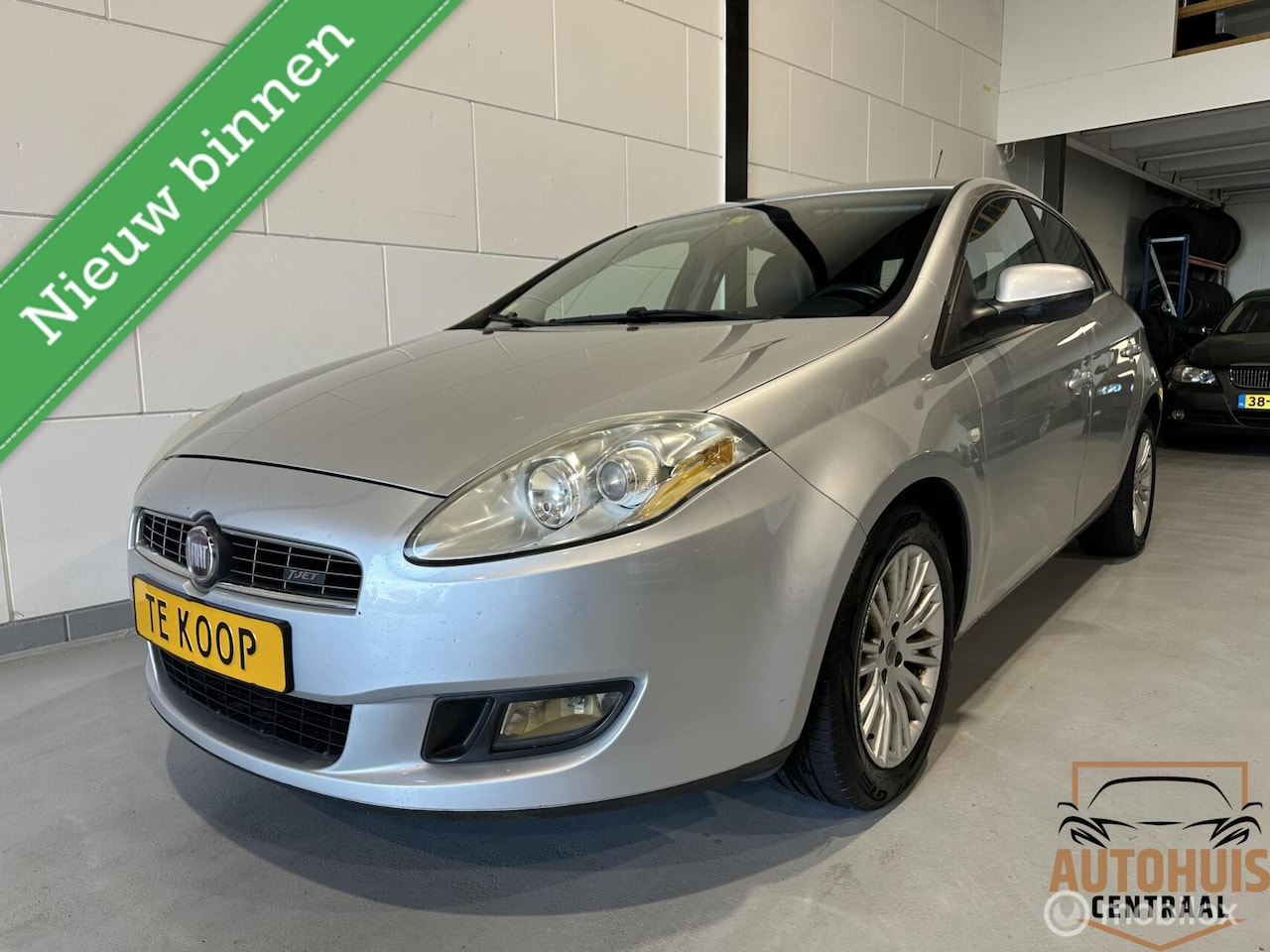 Fiat Bravo - 1.4 T-Jet Corporate*NwAPK*Airco*Elekramen*Lm - AutoWereld.nl