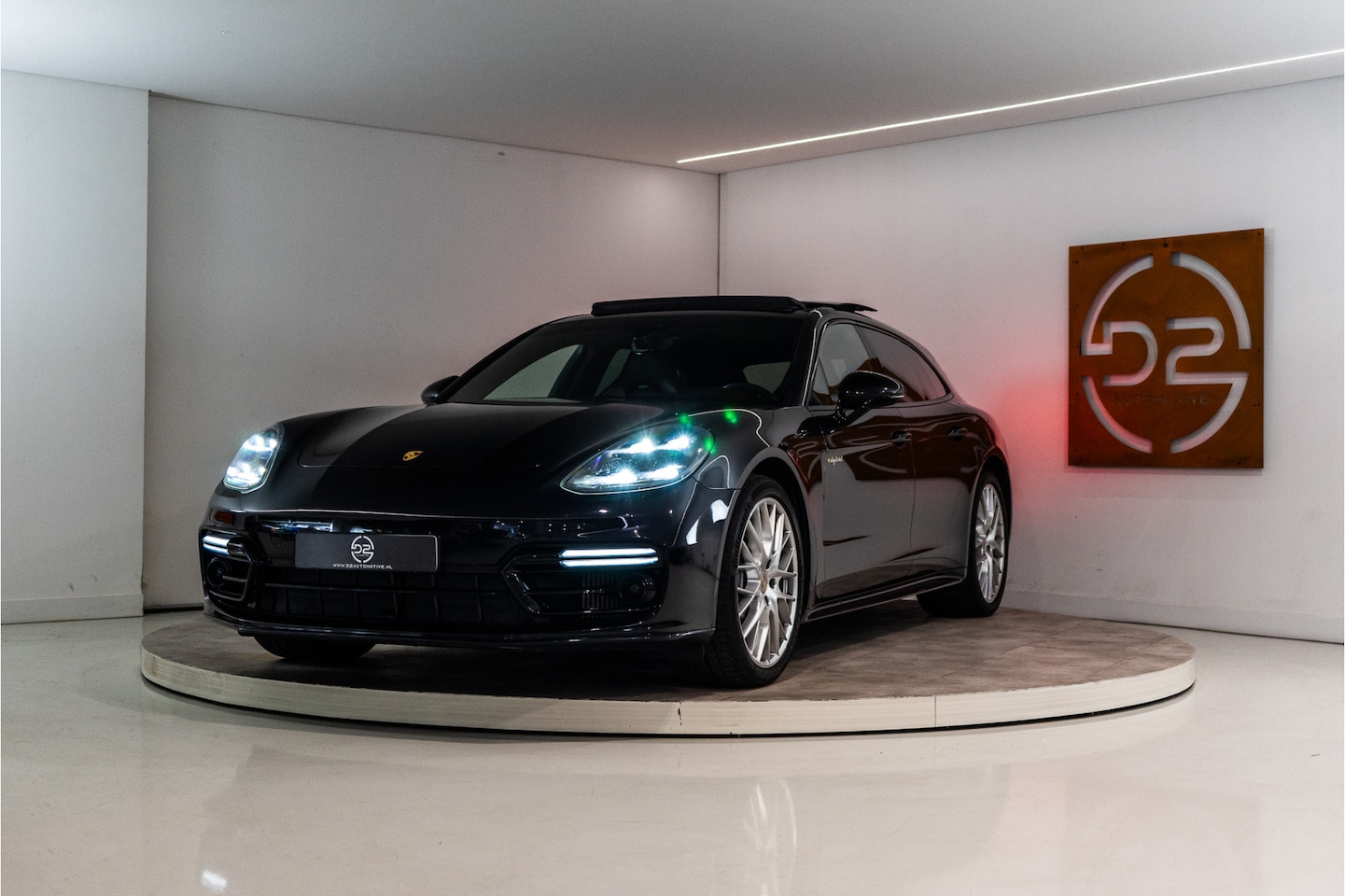 Porsche Panamera Sport Turismo - 2.9 4 E-Hybrid 462PK | NL AUTO | Pano | Bose | Achterasbesturing | VOL! 12 MND Garantie - AutoWereld.nl