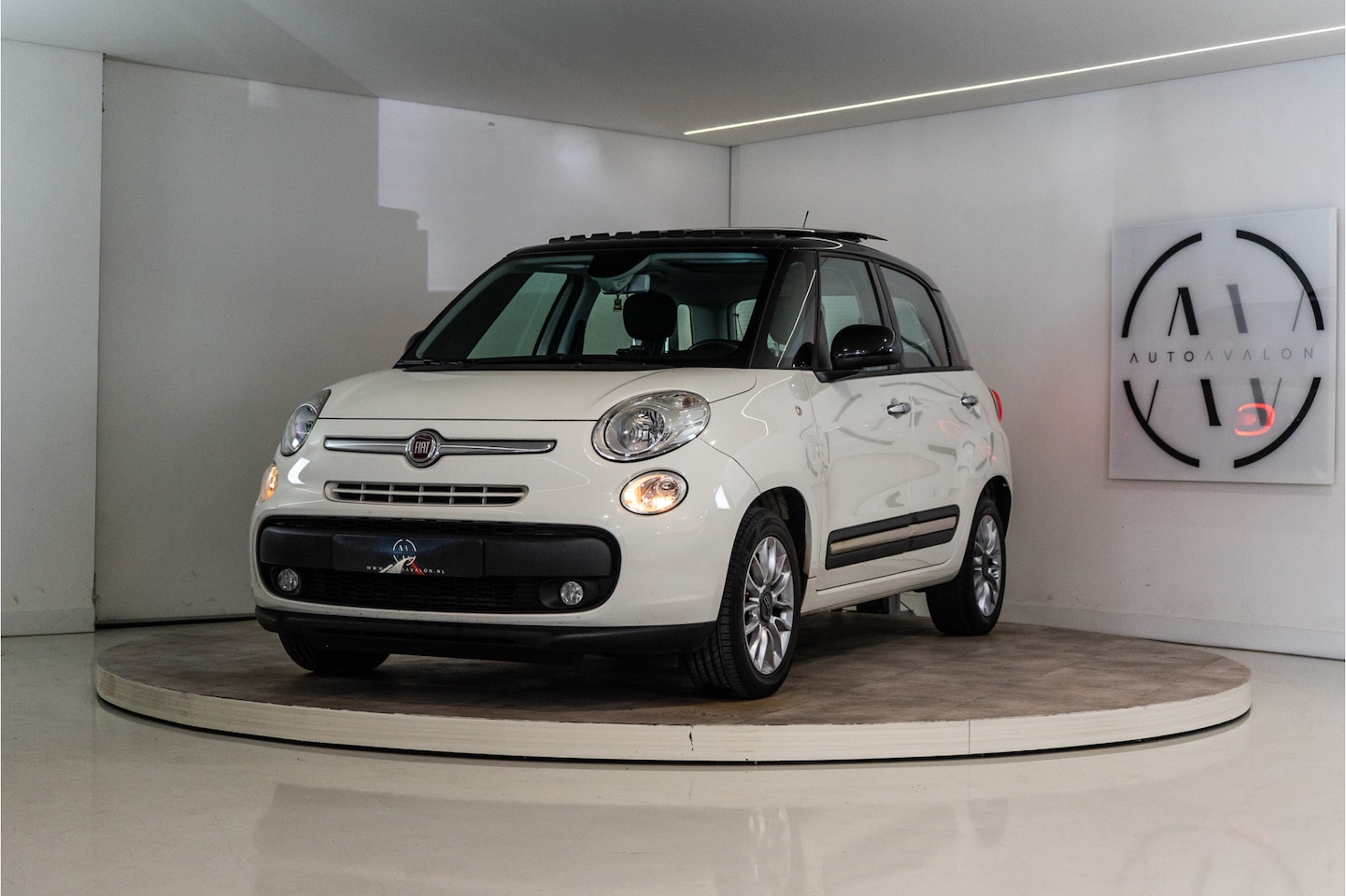 Fiat 500 L - 0.9 TwinAir Lounge 105PK | NL AUTO+NAP | Pano | Elektr. Ramen | Airco | Garantie - AutoWereld.nl