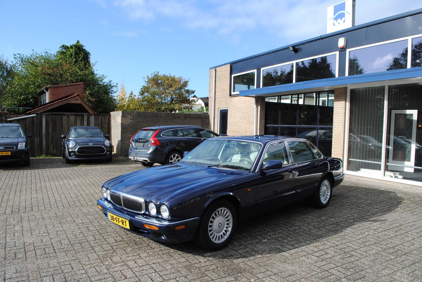 Jaguar XJ - 3.2 V8 Executive 3.2 V8 Executive - AutoWereld.nl