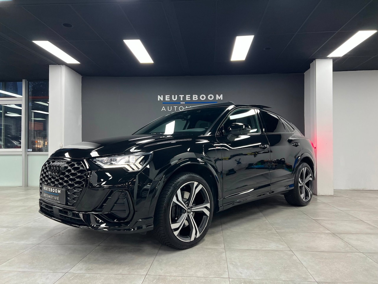 Audi Q3 Sportback - 45 TFSI e S Edition | Pano |Sonos| 360°cam - AutoWereld.nl