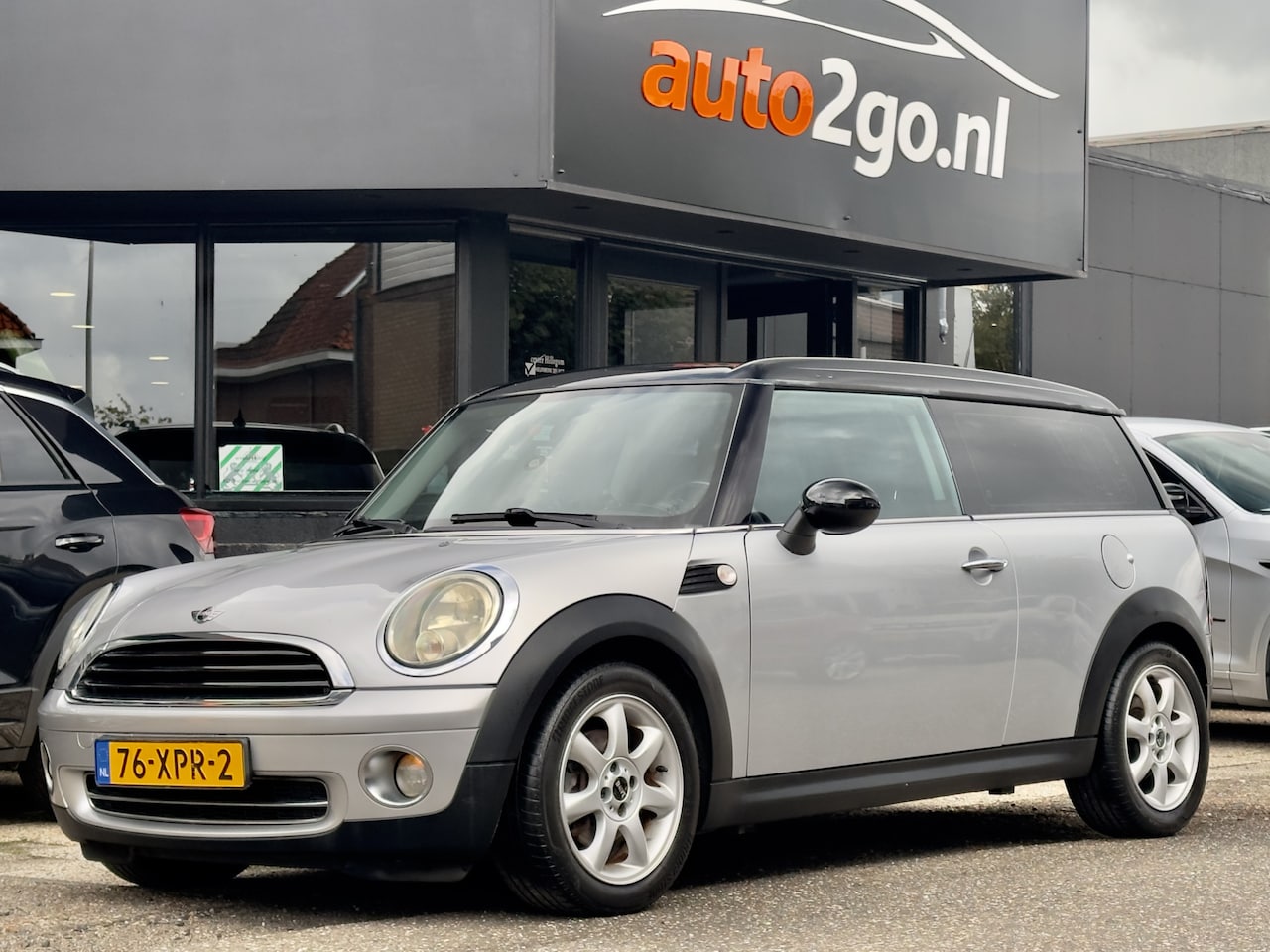 MINI Clubman - 1.6 COOPER LEDER AIRCO LED LMV - AutoWereld.nl
