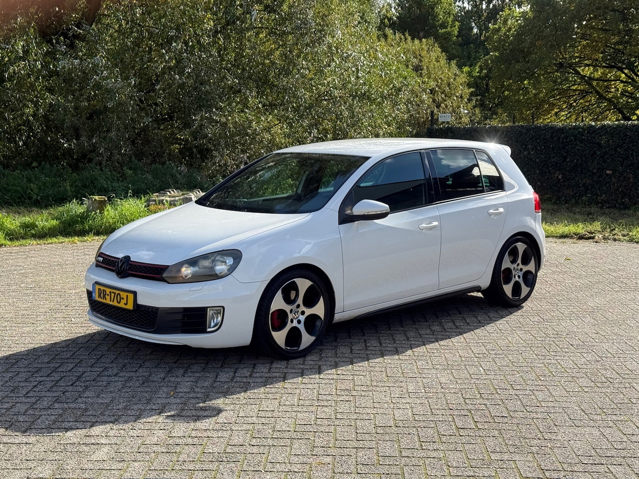 Volkswagen Golf - 2.0 GTI 211PK I HANDBAK I CRUISE I NAVI I CLIMA I STOELVERW - AutoWereld.nl