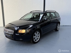 Volvo V50 - 2.4 140 Pk Apk 9-2027 cruise airco leder