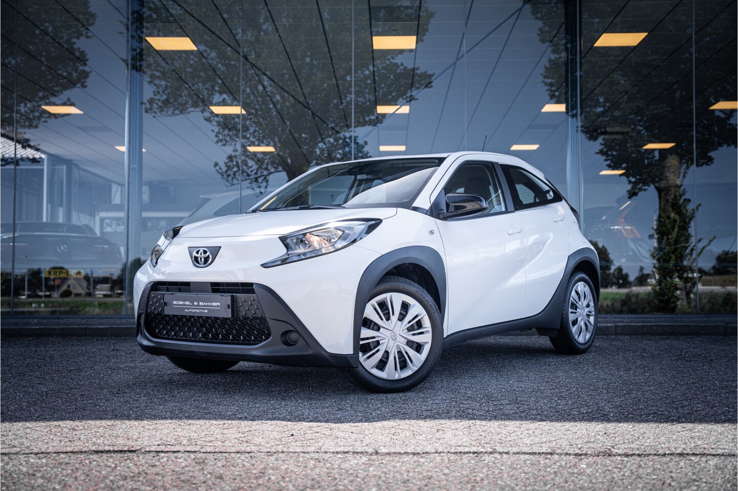 Toyota Aygo X - 1.0 VVT-i S-CVT Play ** Camera ** Automaat ** Carplay - AutoWereld.nl