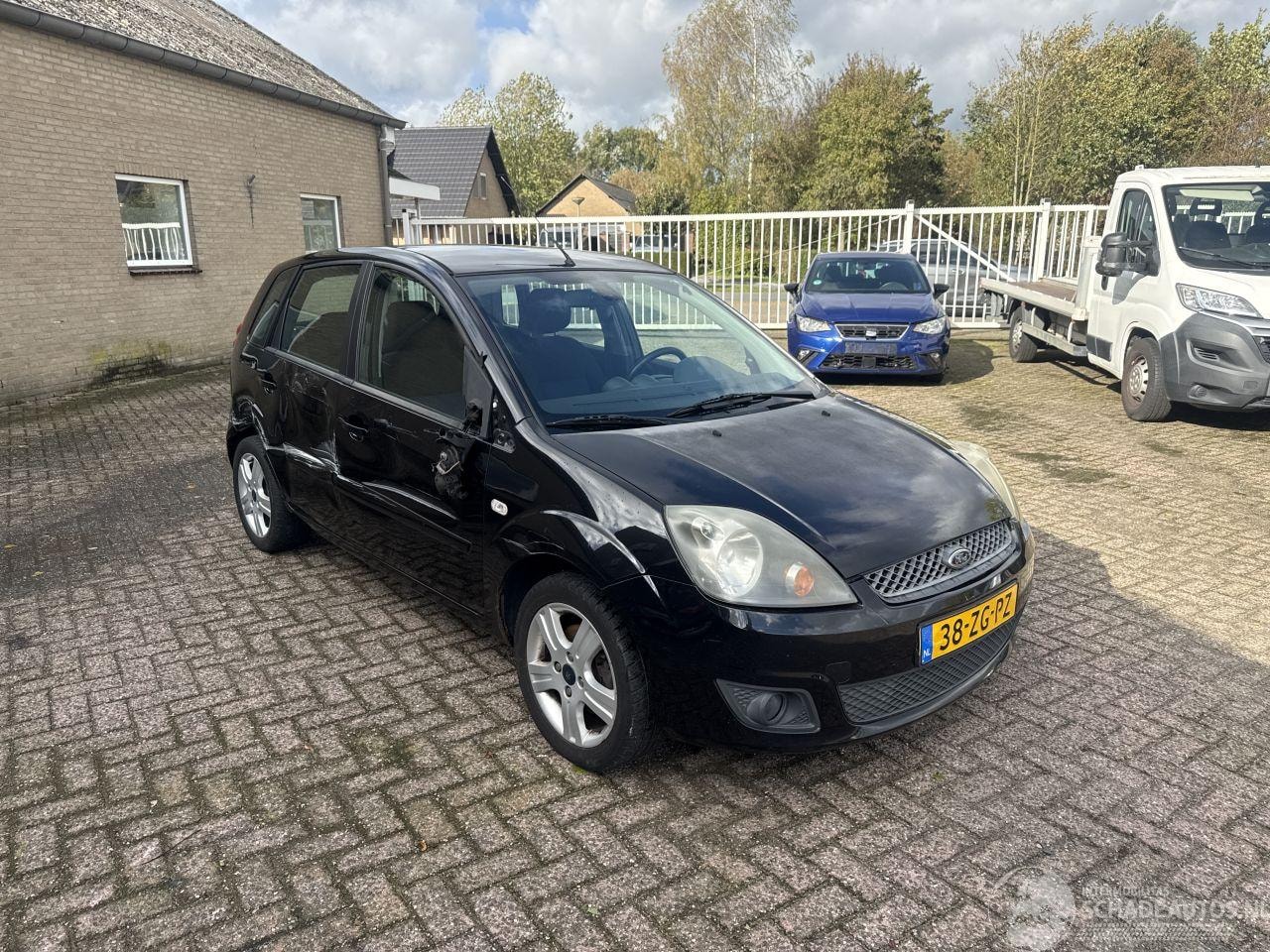 Ford Fiesta - 1.3-8V Futura XL 1.3-8V Futura XL - AutoWereld.nl