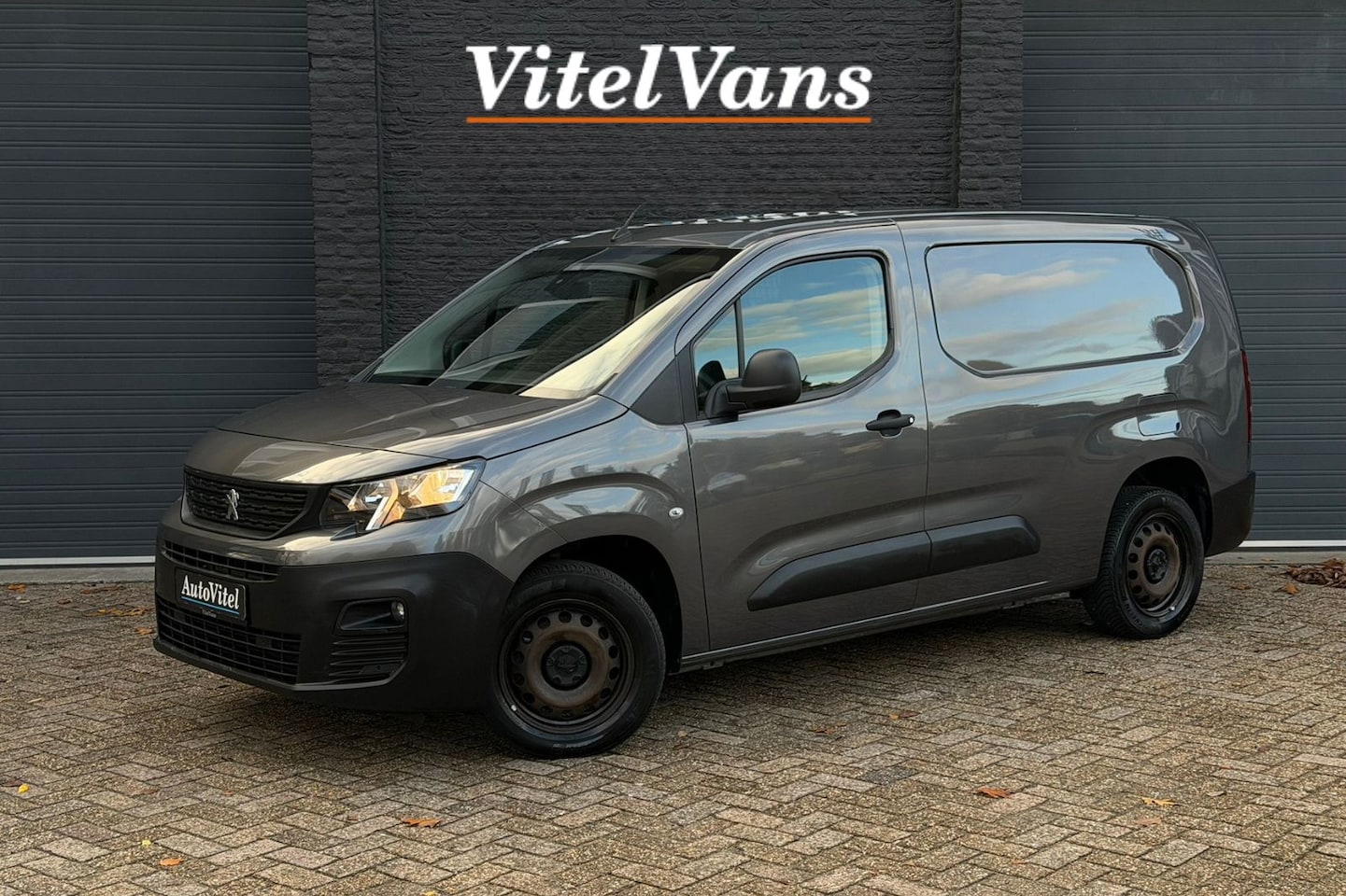 Peugeot Partner - 1.5 BlueHDI Premium Long L2 130PK | BPM Vrij | PDC V+A | Cruise Control - AutoWereld.nl