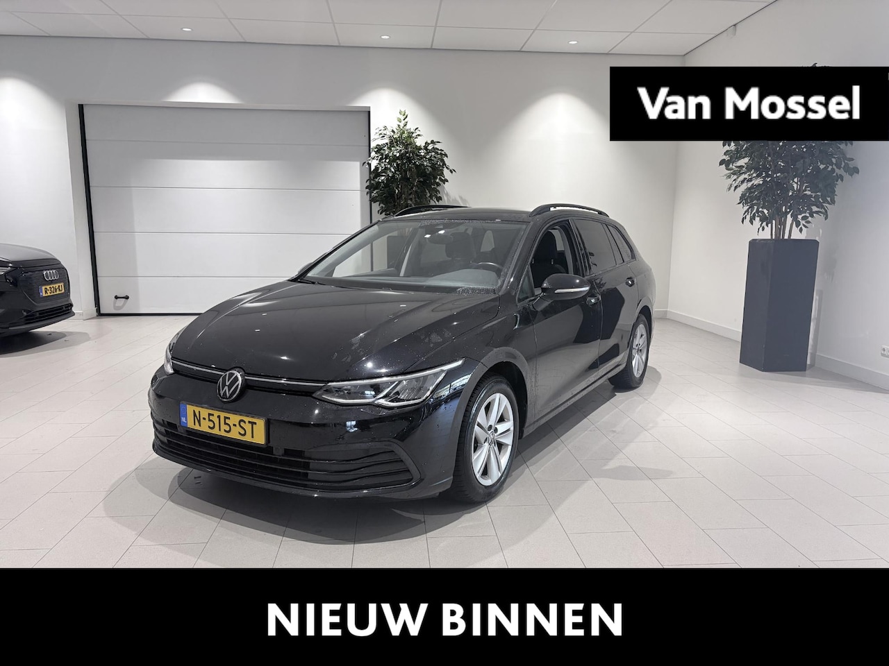 Volkswagen Golf Variant - 1.0 TSI Life | Carplay | Navigatie | Parkeersensoren voor + achter | Sfeerverlichting | - AutoWereld.nl