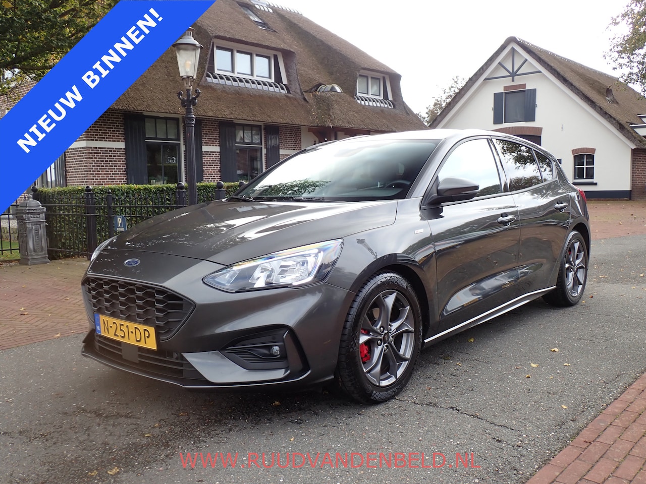 Ford Focus - 1.0 EcoBoost Hybrid ST Line X CARPLAY/CAMERA/DAB/KEYLESS/LED ST-LINE - AutoWereld.nl