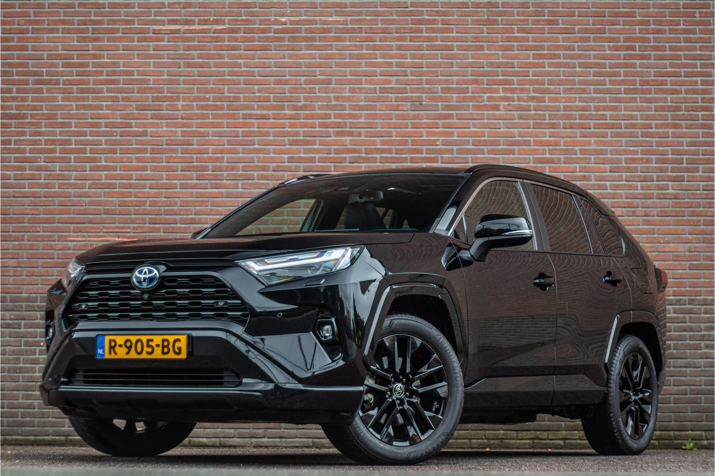 Toyota RAV4 - 2.5 Hybrid AWD Style 2.5 Hybrid AWD Style, Panoramadak, Stuurverwarming, Trekhaak, 360 Camera, Leder, Carplay, - AutoWereld.nl