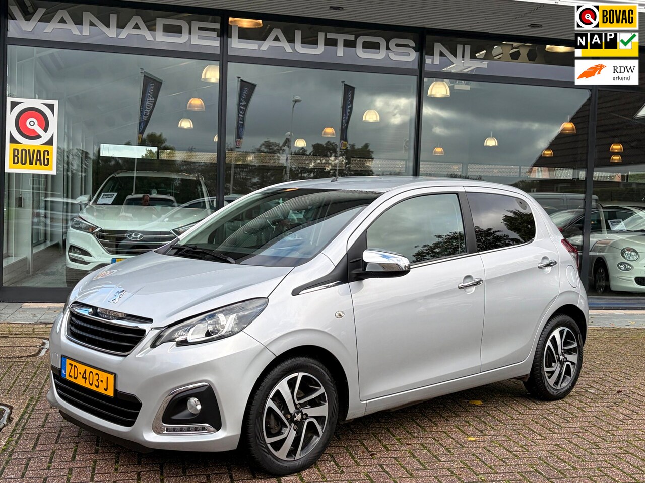 Peugeot 108 - 1.0 e-VTi Allure 5Drs Clima Camera Keyless LM-Velgen Bluetooth NL-Auto NAP! - AutoWereld.nl