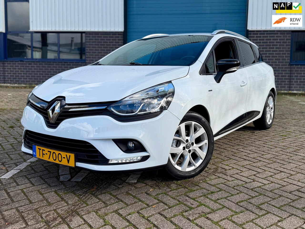 Renault Clio Estate - 0.9 TCe Limited * NAP * NAVI * PDC * AIRCO * TREKHAAK * - AutoWereld.nl