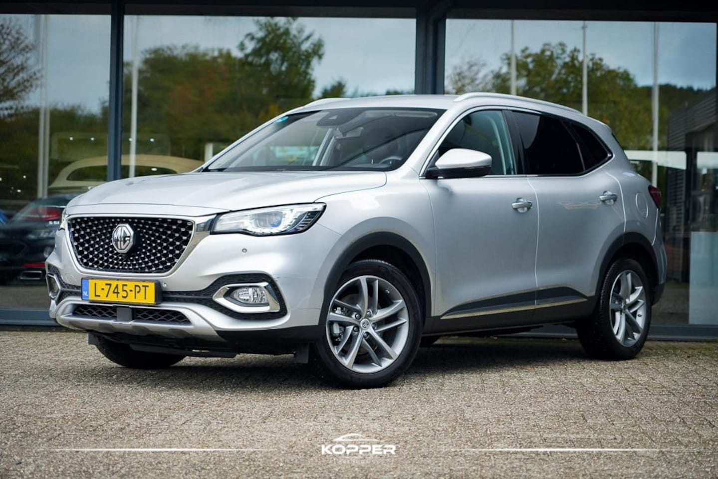 SEAT Arona - 1.0 TSI Style Launch Edition / Upgrade Comfort / Carplay / NL Auto / Getint Glas / DAB+ - AutoWereld.nl
