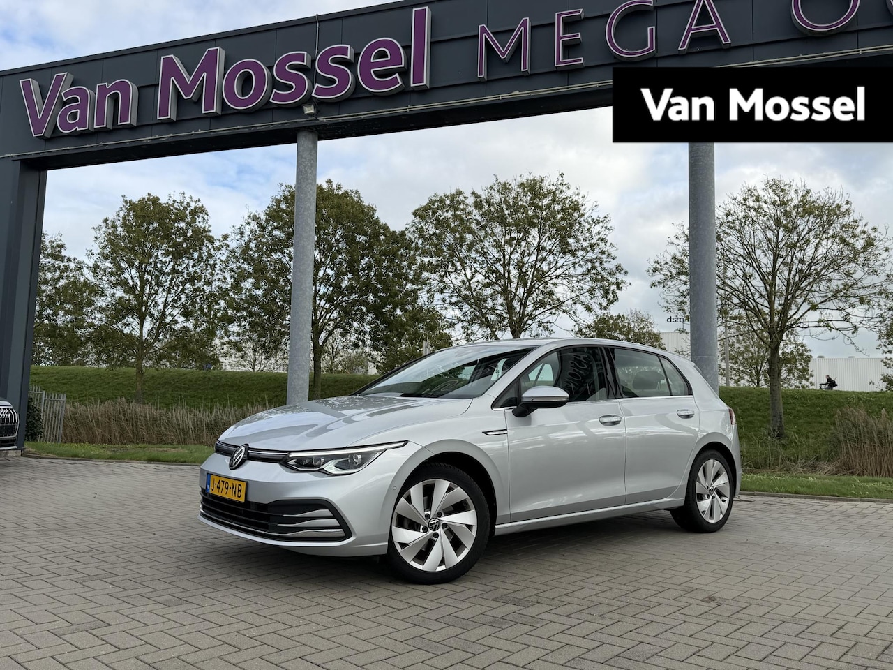 Volkswagen Golf - 1.5 eTSI Style | Automaat | 150 PK | Virtual Cockpit | Trekhaak | Lichtmetalen Velgen | Me - AutoWereld.nl