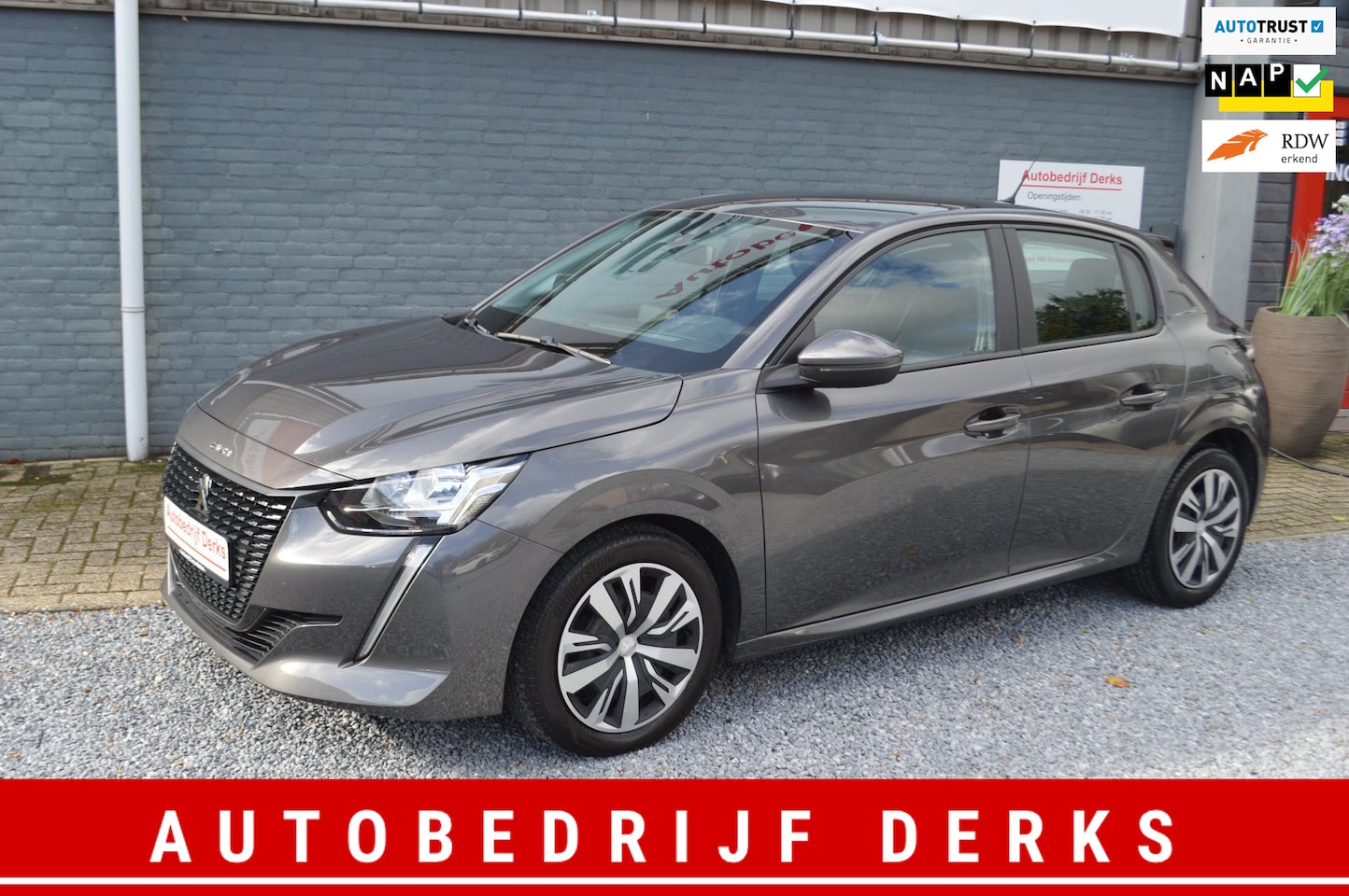 Peugeot 208 - 1.2 PureTech Active | Airco | Navi | Carplay | Nieuwstaat | Nwe Distributie Riem - AutoWereld.nl
