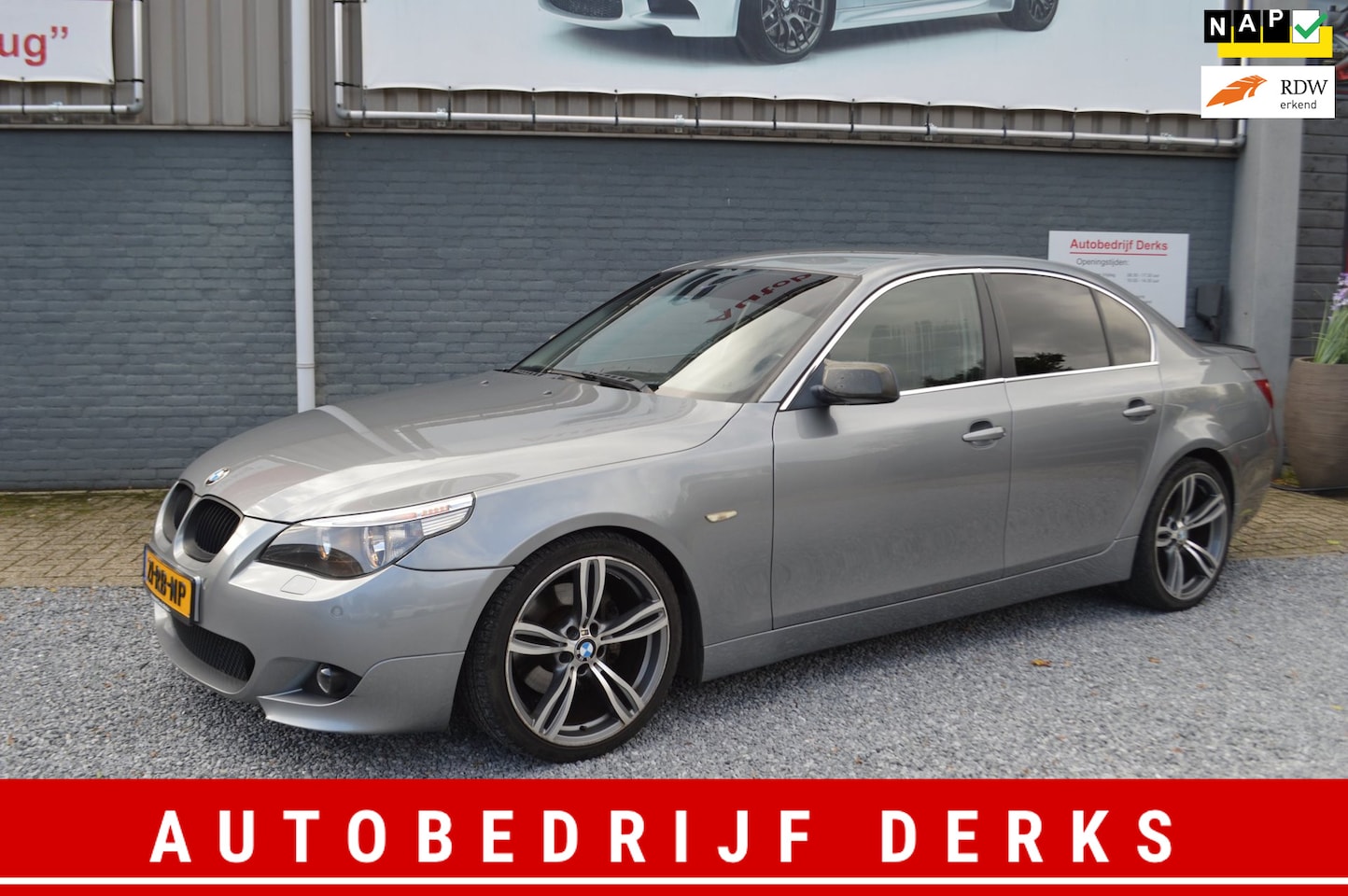 BMW 5-serie - 530i Executive M-Pakket | Airco | Leer | Navi | M5 | Trekhaak - AutoWereld.nl