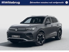 Volkswagen Tiguan - 1.5 eTSI 150PK DSG R-Line Business / Resterende Fabrieksgarantie 28-07-2030 / Trekhaak / P
