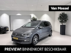 Volkswagen Touran - 1.4 TSI Highline | Carplay | Achteruitrijcamera | Panoramisch-schuifdak | Parkeersensoren