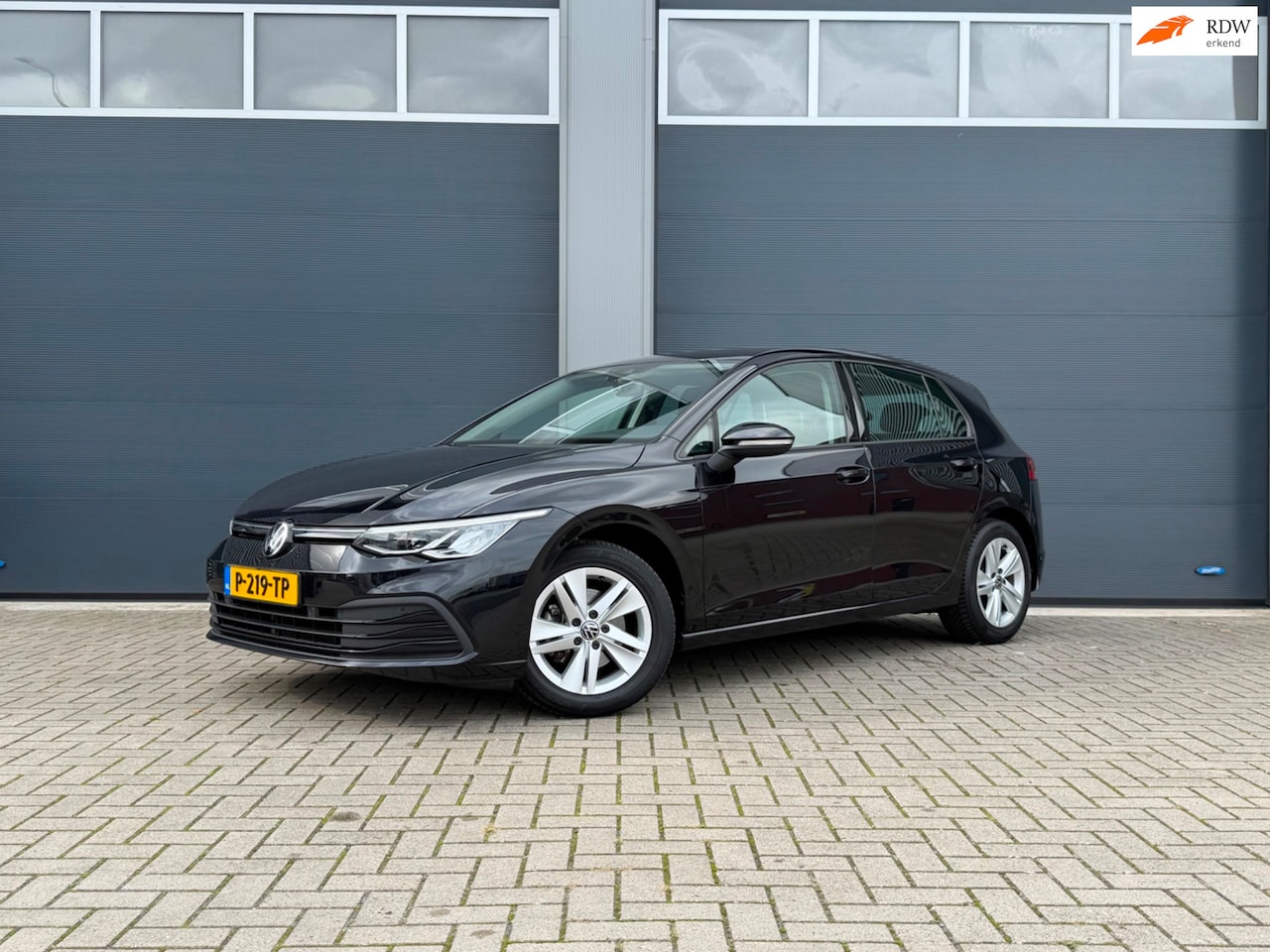 Volkswagen Golf - 1.0 eTSI Life|DSG|CarPlay|Airco - AutoWereld.nl