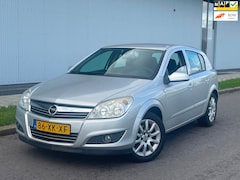 Opel Astra - 1.4 Temptation Airco Cruisecontrol Trekhaak