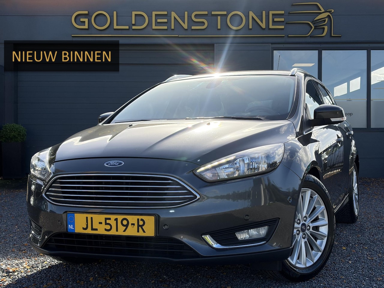 Ford Focus Wagon - 1.0 Titanium ✓2e Eigenaar✓125pk✓Trekhaak✓6 Bak✓Dealer Onderhouden✓Navi✓Clima✓Cruise✓Pdc V+ - AutoWereld.nl