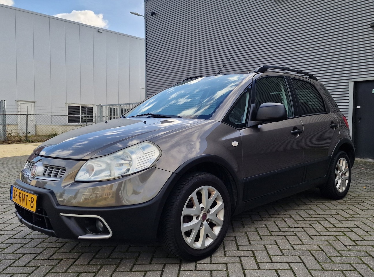 Fiat Sedici - 1.6-16V Young PSENSOR AIRCO 2 X SLEUTELS - AutoWereld.nl