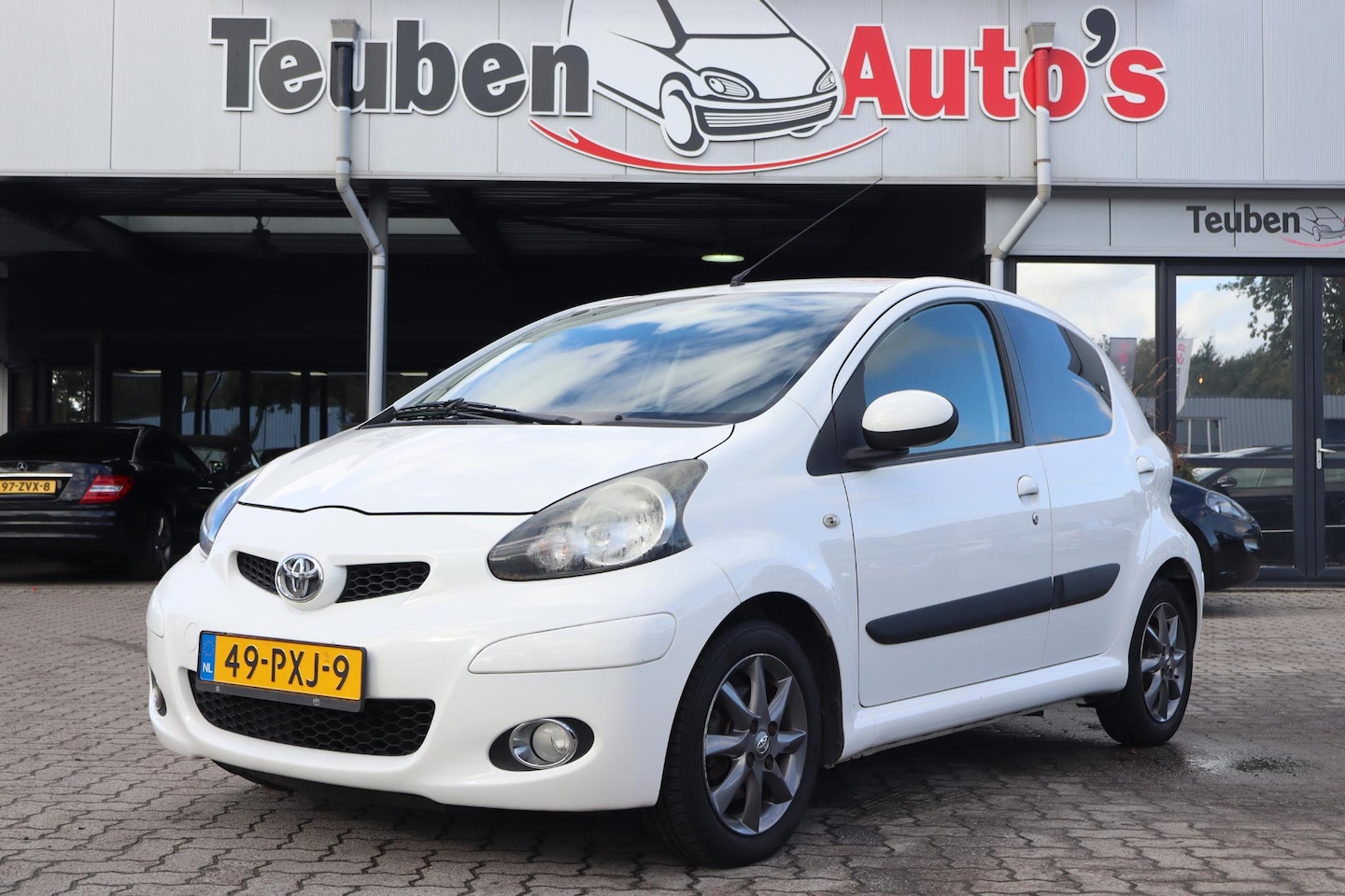 Toyota Aygo - 1.0-12V Dynamic Navigator | NL Auto | Airco | Automaat | Elek pakket - AutoWereld.nl