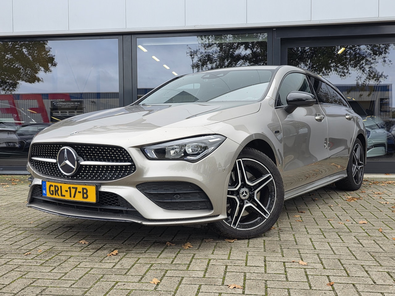Mercedes-Benz CLA-klasse Shooting Brake - 250 e Business Solution AMG Line + CAMERA + LED + ANDROID APPLE - AutoWereld.nl